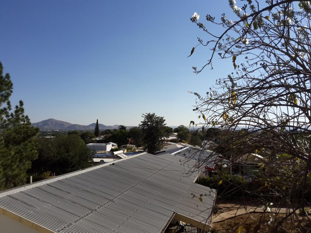 Suiderhof Self-Catering Hotel Windhoek Exterior photo